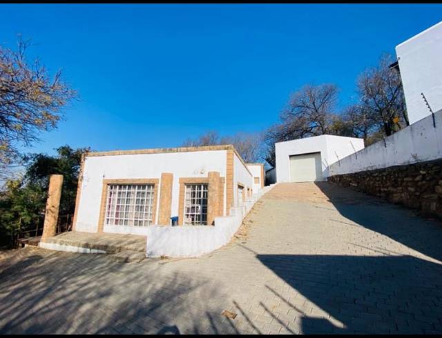 3 BEDROOM HOUSE FOR SALE IN CASTLEVIEW